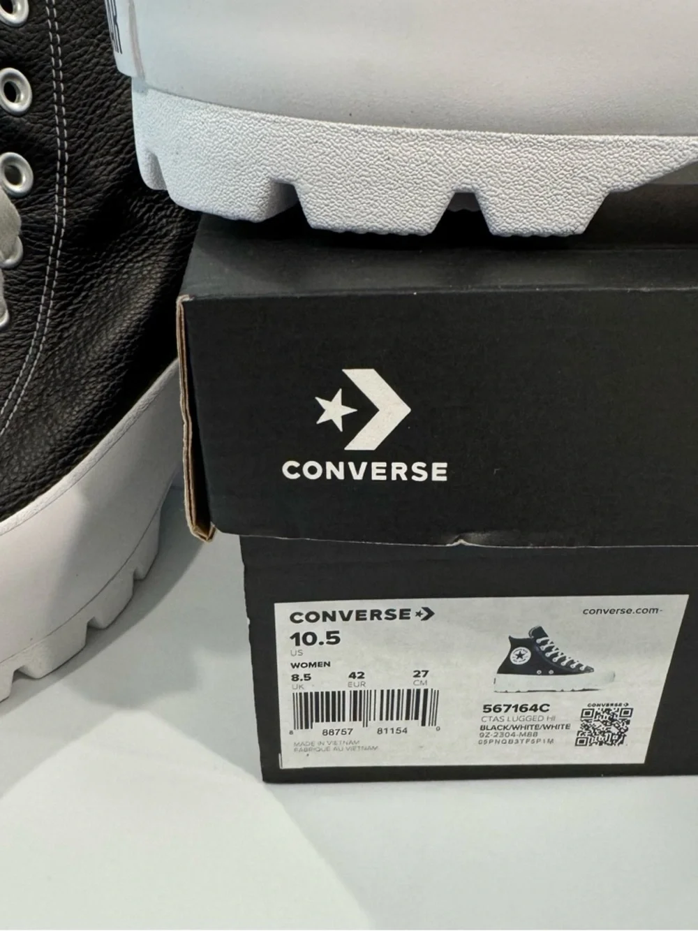 Black High-Top Leather Converse - Picture 8 of 8
